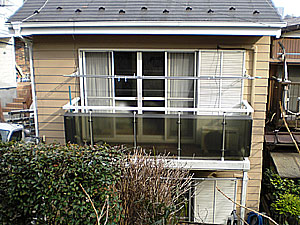 �g�X�e���A���t�@�[�e���X�{�H�O