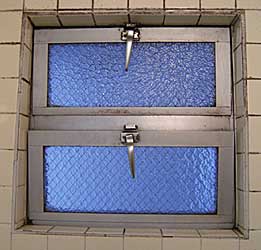 �T�b�V���t�H�[���@�K���X���[�o�[���J�o�[�H��