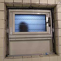 �T�b�V���t�H�[���@�K���X���[�o�[���J�o�[�H��